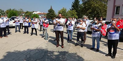 Bursa'da sağlık çalışanları alkışları bakanlık yetkililerine iade etti