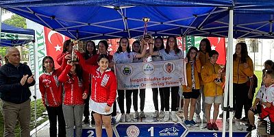 Dostum Oryantiring takımı U14’te Türkiye şampiyonu oldu